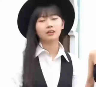 🎩