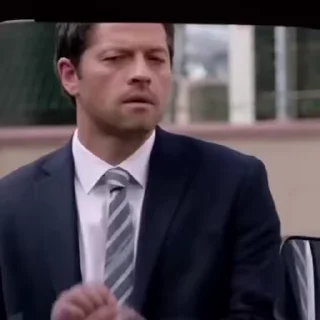 🤨
