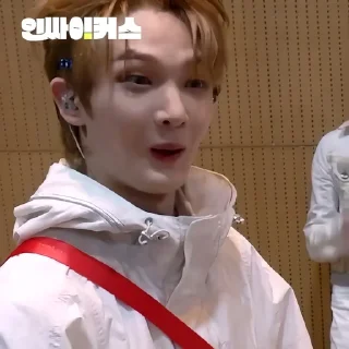 😱