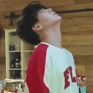 😣