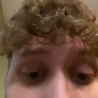 🤢