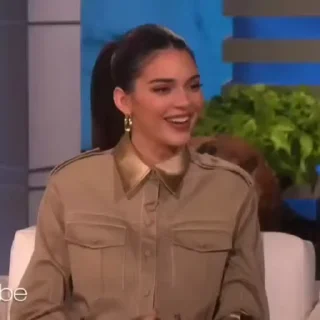 😐