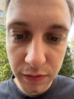 😘