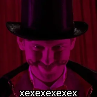 😈