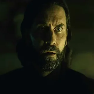 😨