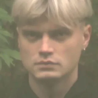 😐
