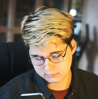 📱