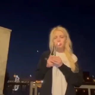 😂