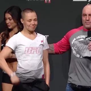 😂