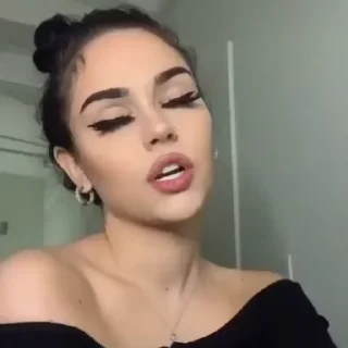 😐