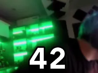 🥳