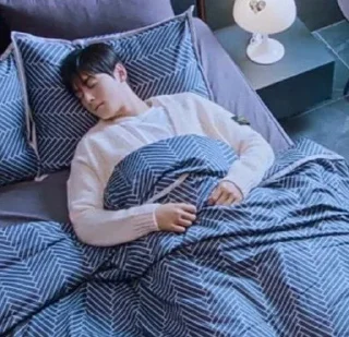 😴