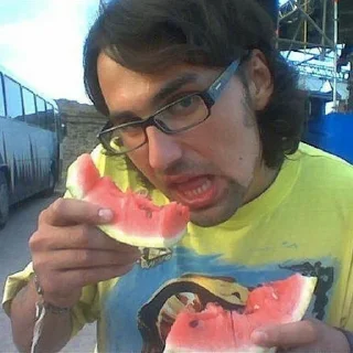 😋
