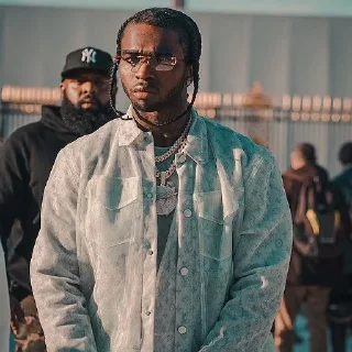 😠