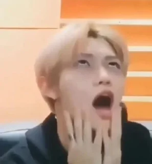 😱