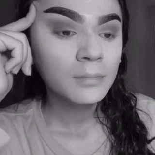 🤨