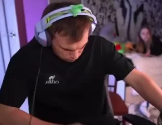 😏