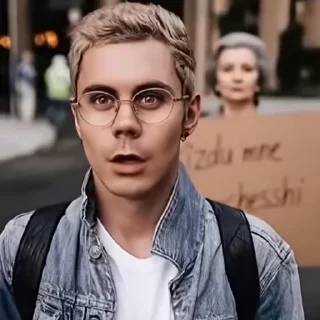 👵