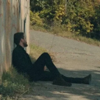 🕳