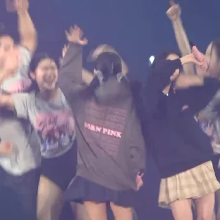 👩‍❤️‍💋‍👩