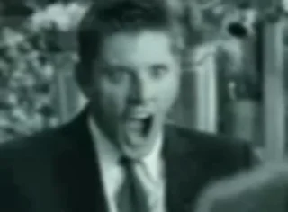 😱