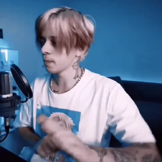 🎥