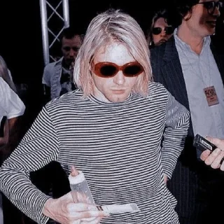 🕺