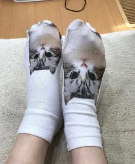 👣