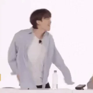 🕺
