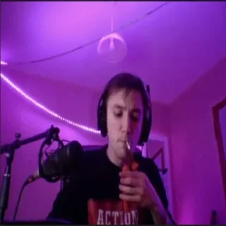 👼