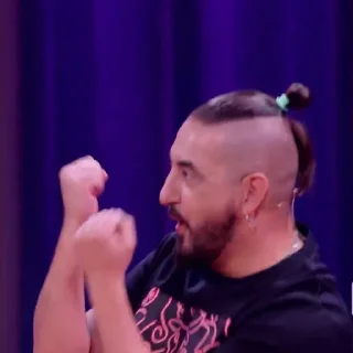 👊