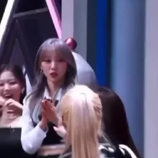 🦢