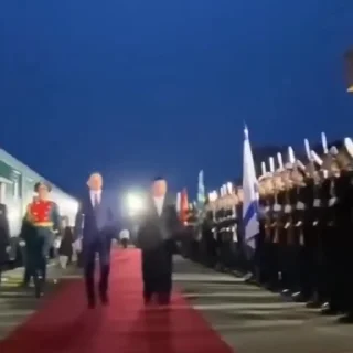 😐