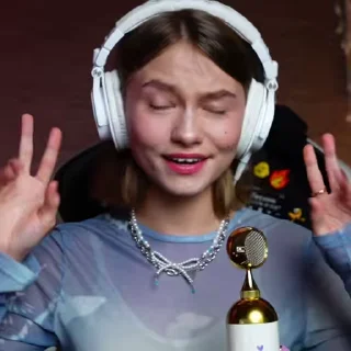 ✌️