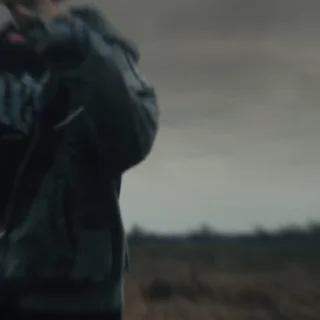 😡