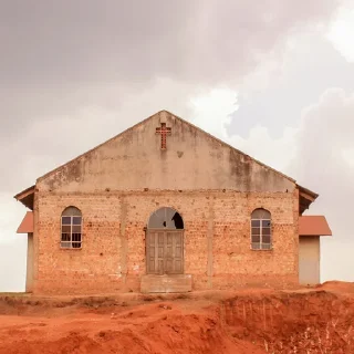 🏚️