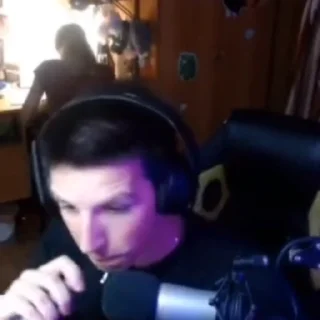 😶