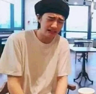 😭