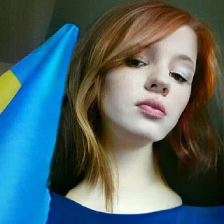 👸