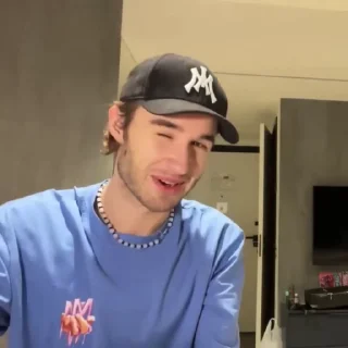 🤗