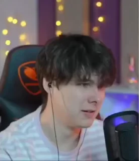 😠