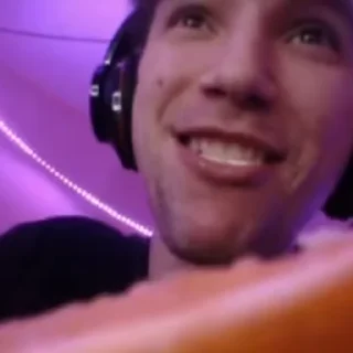😂