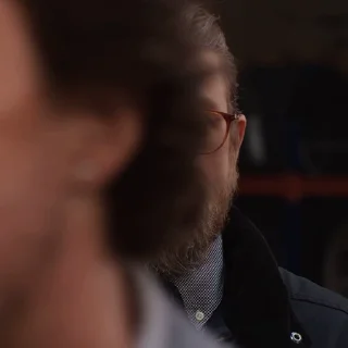 👀