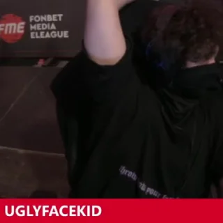 😂