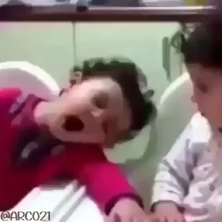 😡