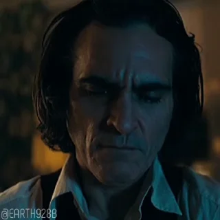 😠
