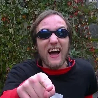 😂