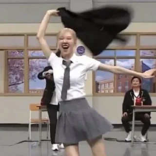 🥳