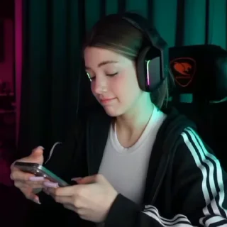 акулич • @wereesis :: @fStikBot