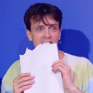 😶
